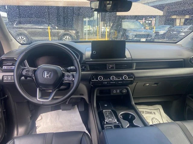 Used 2023 Gray Honda Touring image 9
