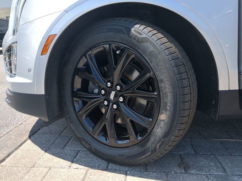 Used 2020 Silver Cadillac Sport image 35