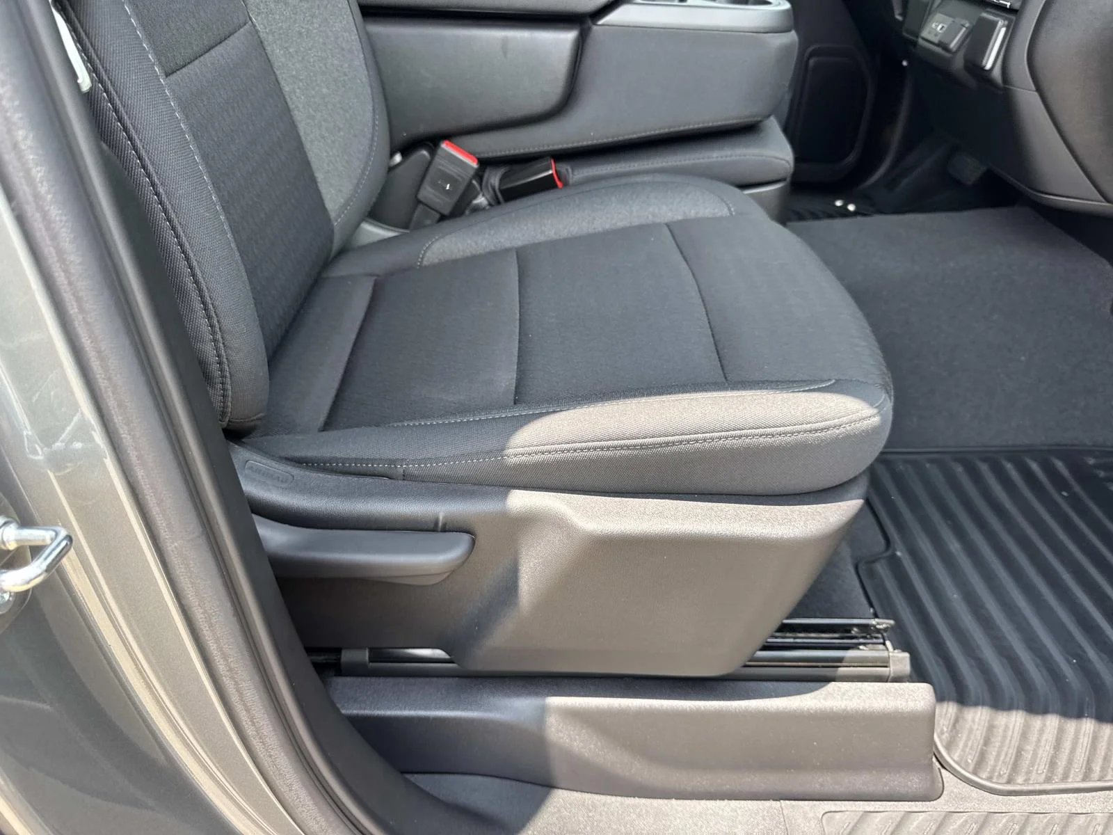 Used 2024 STERLING GRAY MET Chevrolet Custom image 11