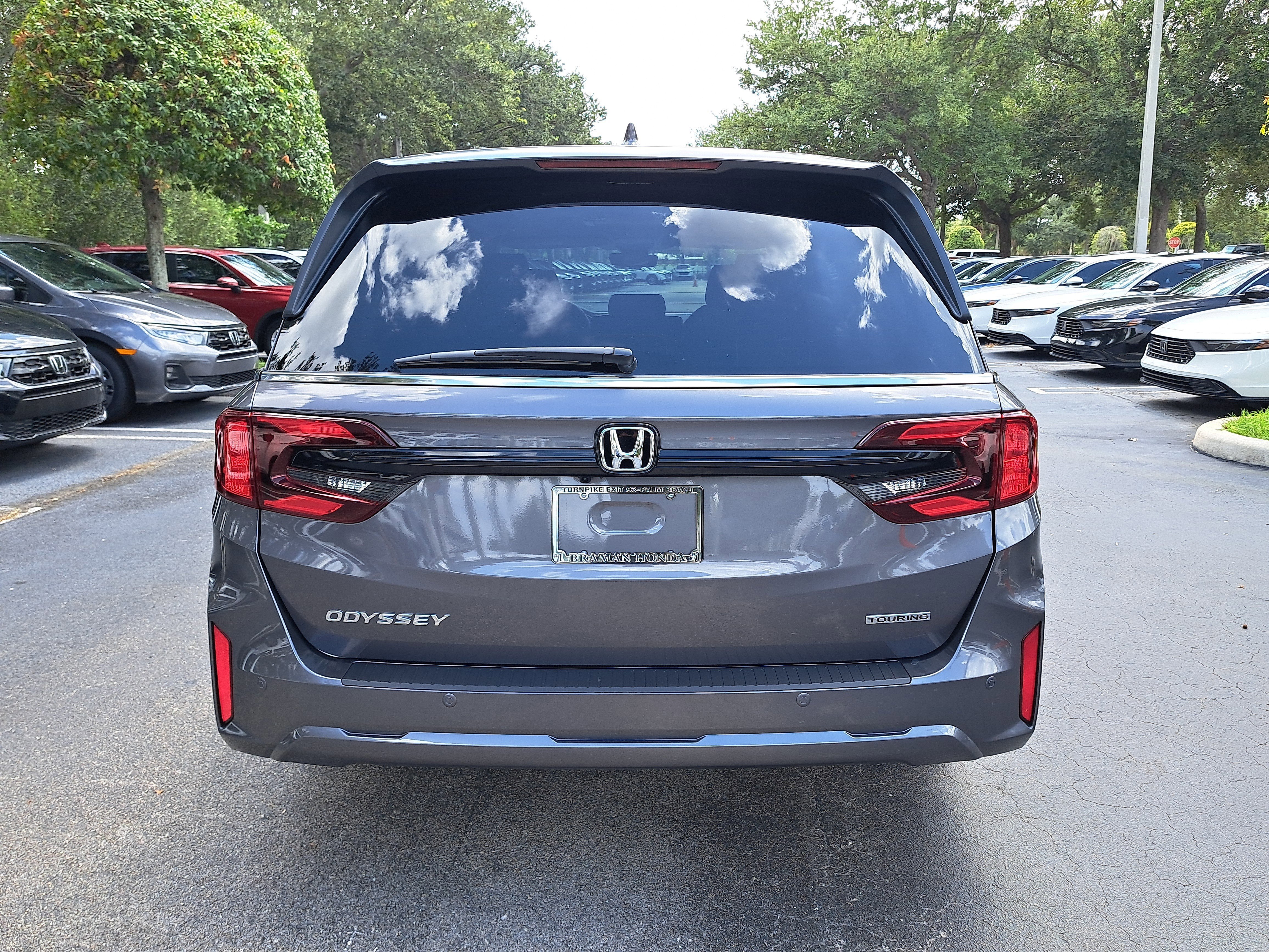 New 2026 Modern Steel Metallic Honda Touring image 5