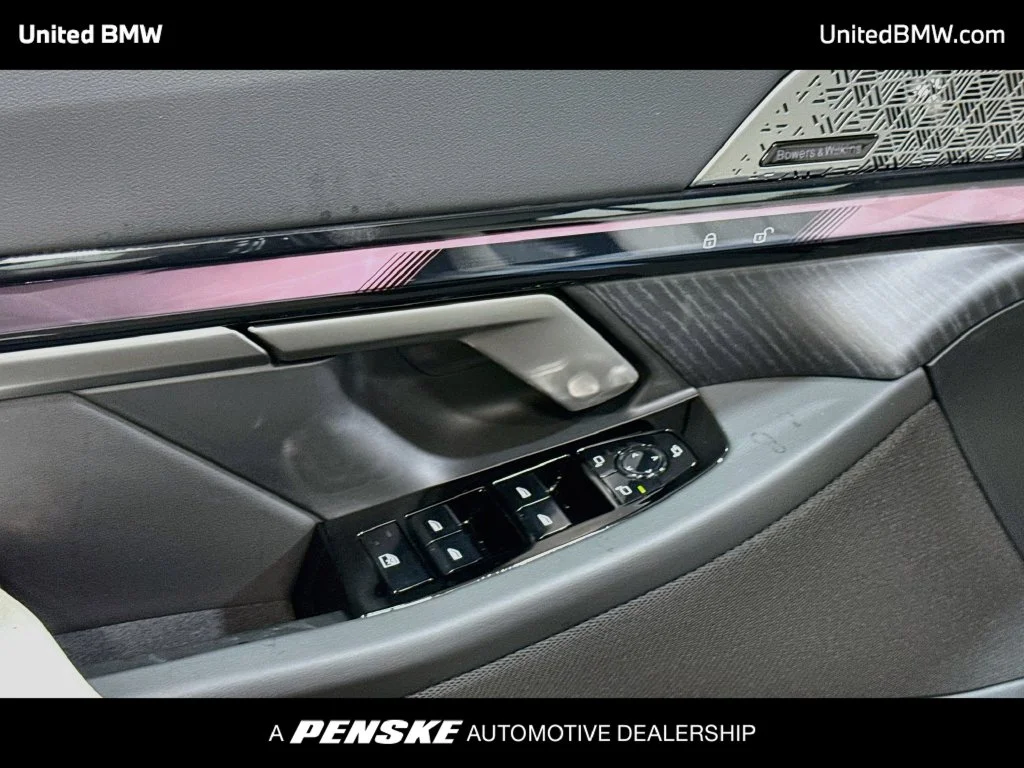 New 2027 Carbon Black Metallic BMW 540i xDrive image 10
