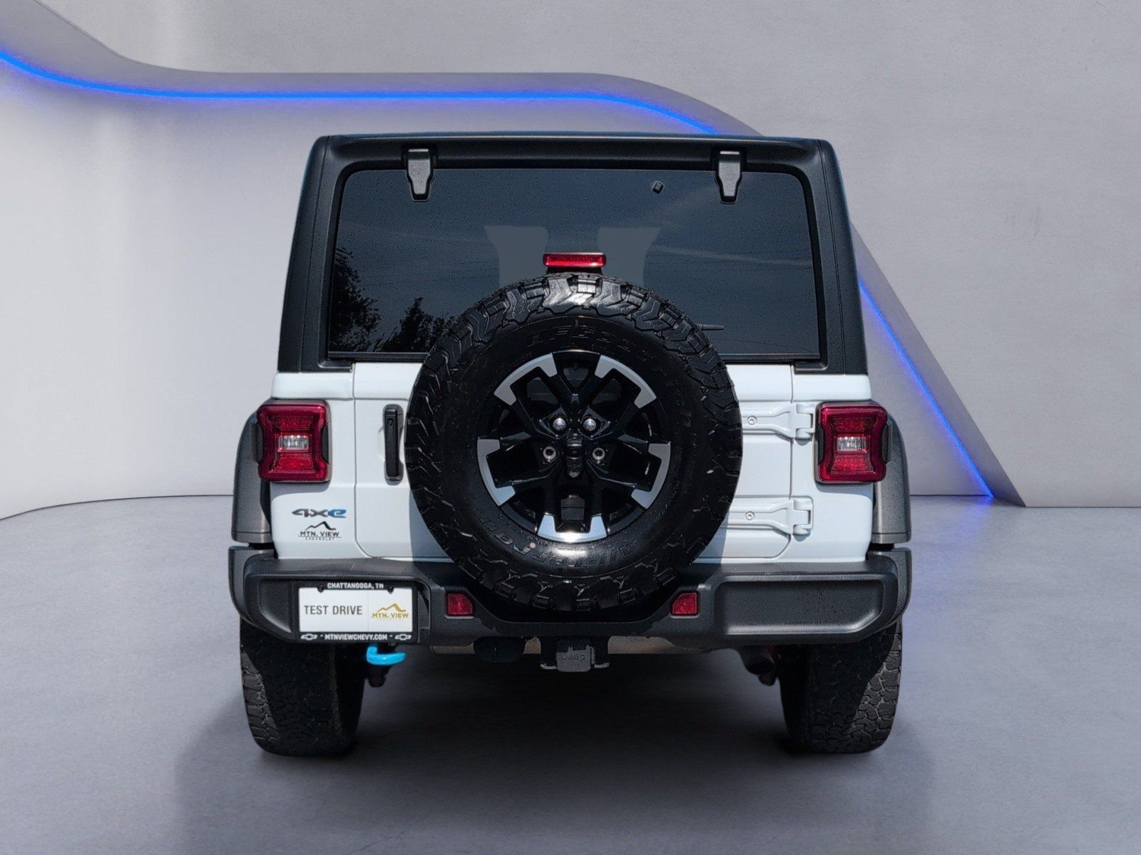 Used 2024 White Jeep Rubicon 4xe image 14