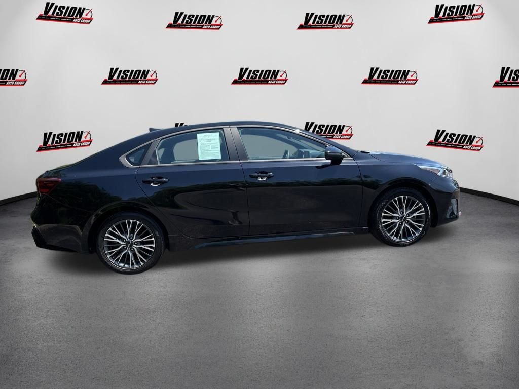 Used 2023 Black Kia GT-Line image 4