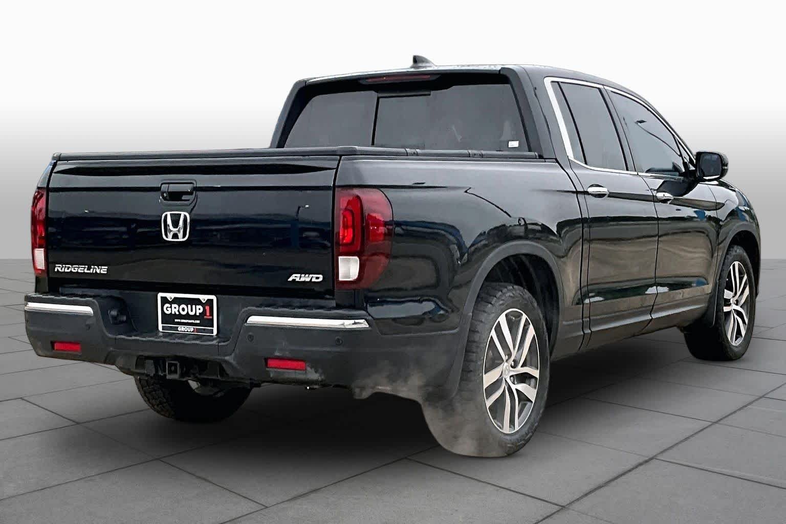 Certified Used 2018 Crystal Black Pearl Honda RTL-E image 13
