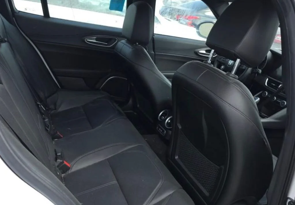 Used 2022 White Alfa Romeo Ti image 11