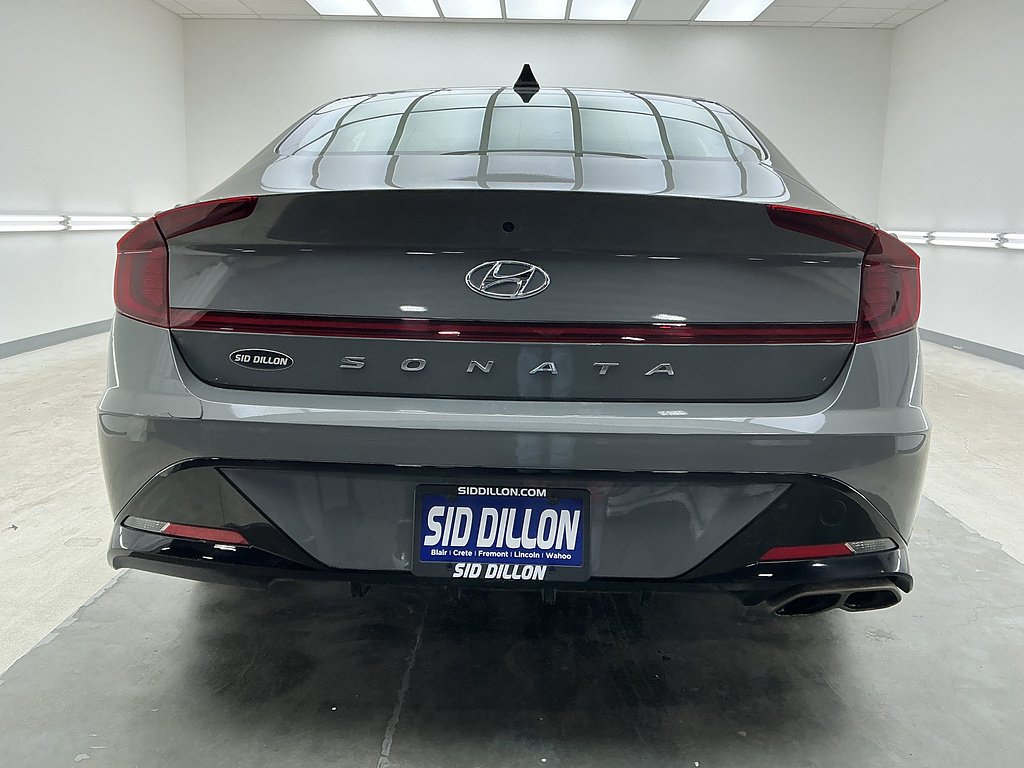 Used 2023 Hampton Gray Metallic Hyundai SEL image 4