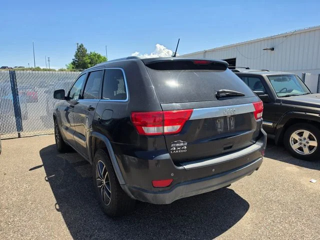 Used 2013 Brilliant Black Crystal Pearl Jeep Laredo image 8
