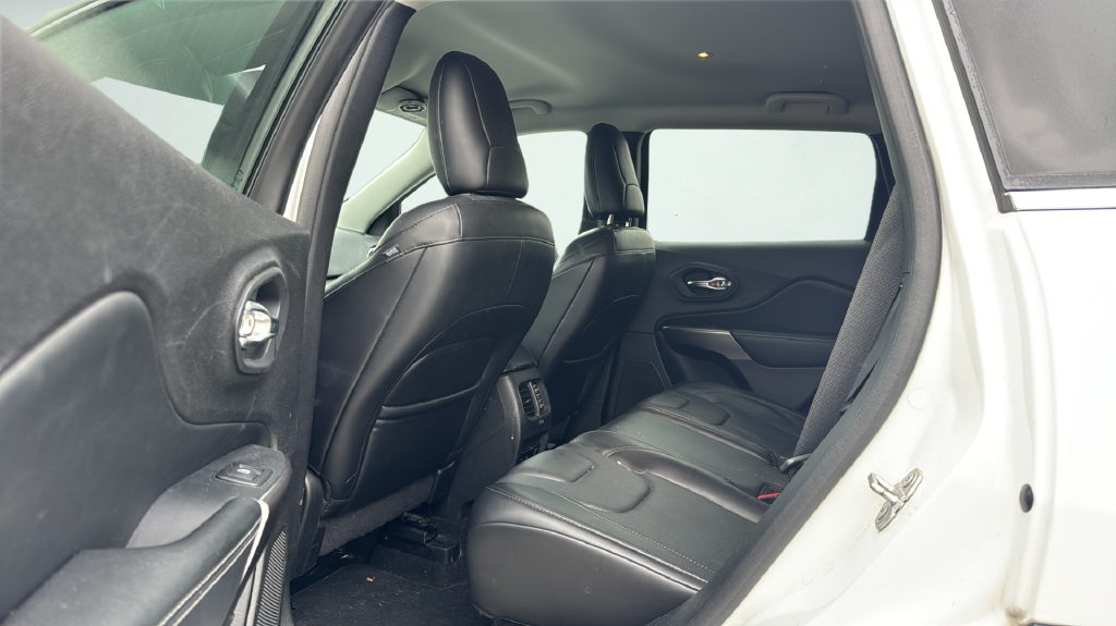 Used 2019 White Jeep Limited image 15