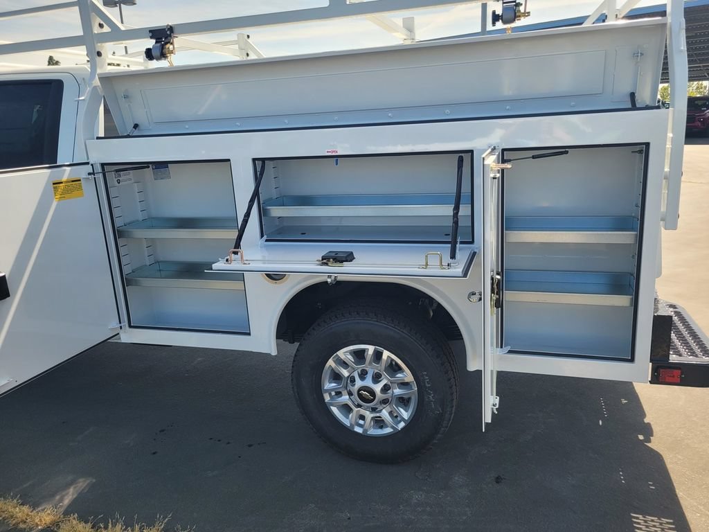 2026 Chevrolet Silverado 2500 HD WT view 8