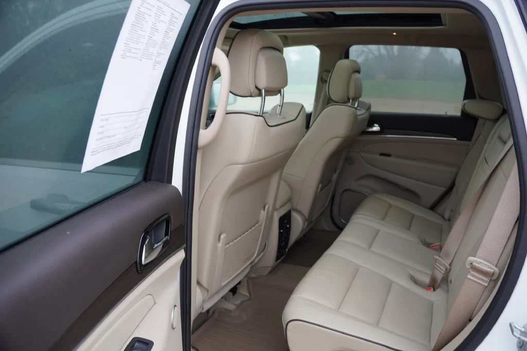 Certified Used 2021 White Jeep Overland image 16