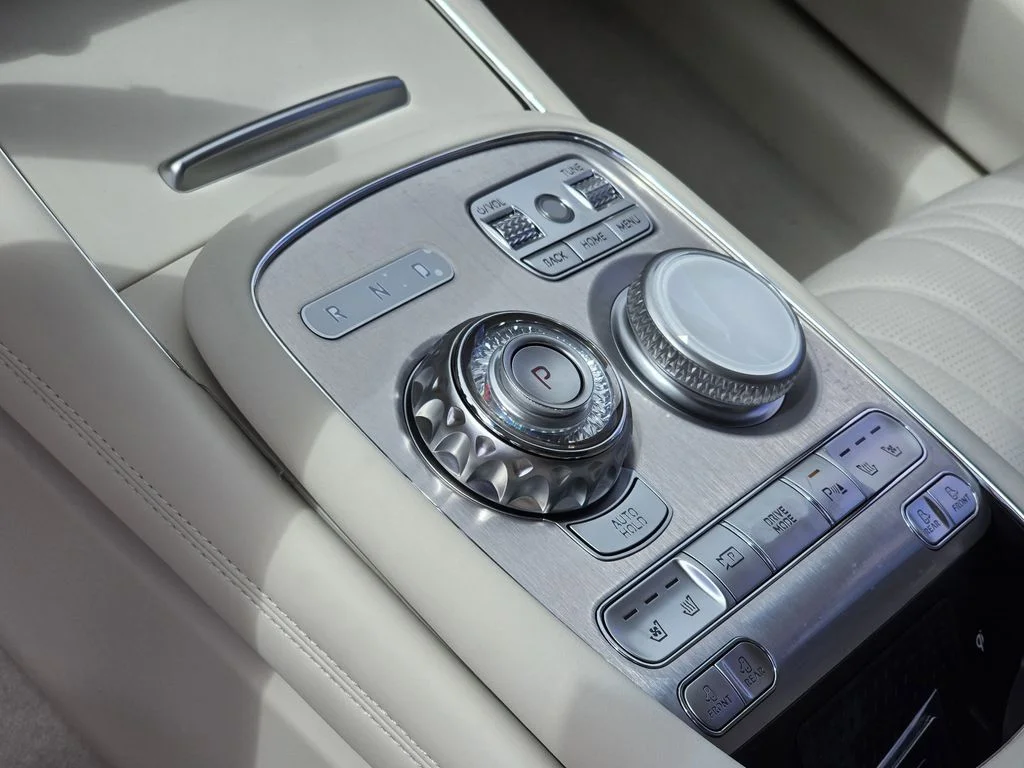 New 2026 White Genesis 3.5T e-SC image 21