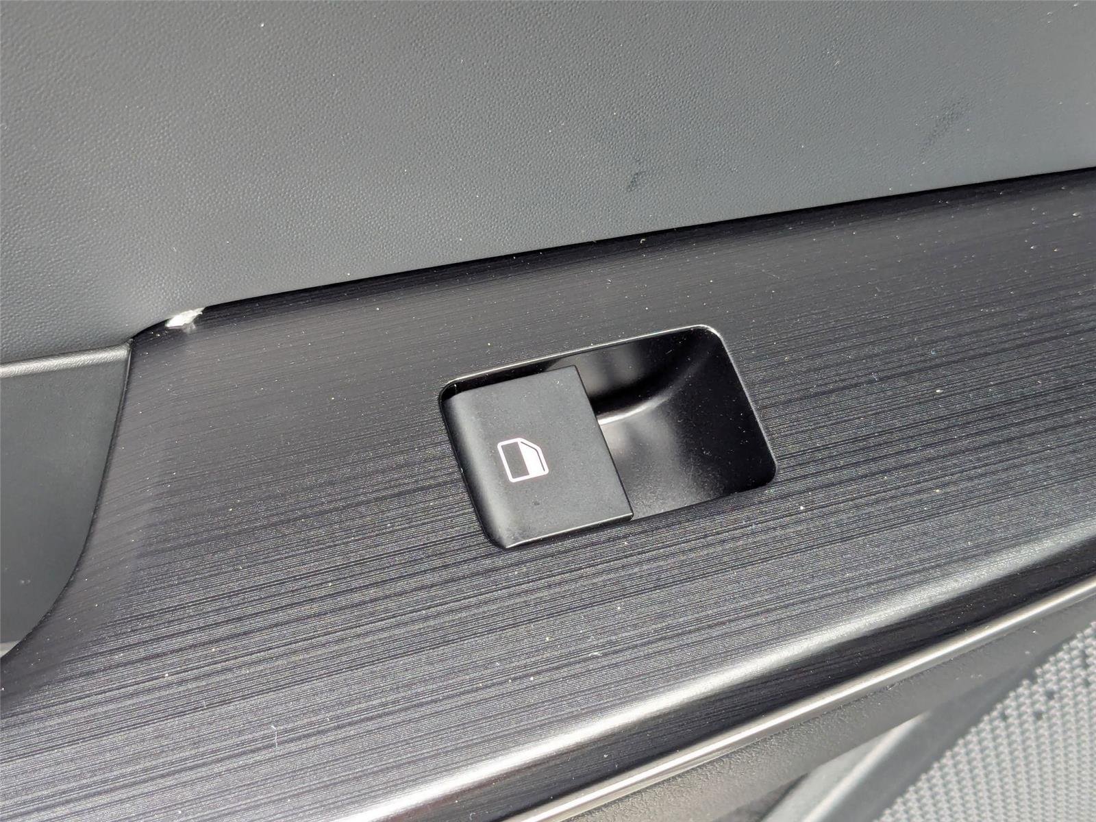 2025 Kia EV6 Wind - Photo 30
