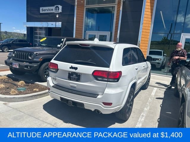 Used 2021 White Jeep Laredo X image 4