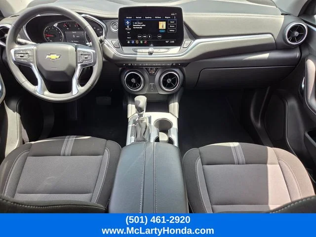 Used 2025 Summit White Chevrolet LT image 13