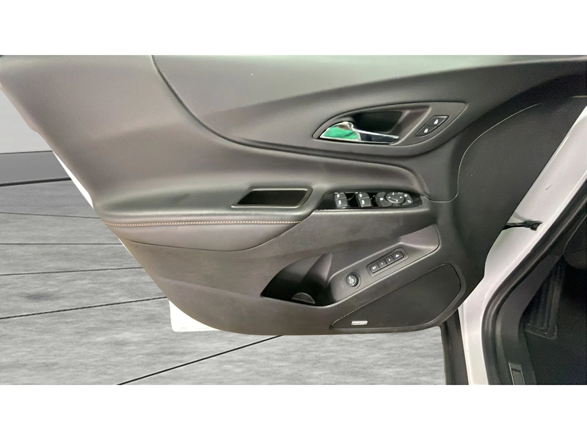Used 2023 Summit White Chevrolet Premier image 10