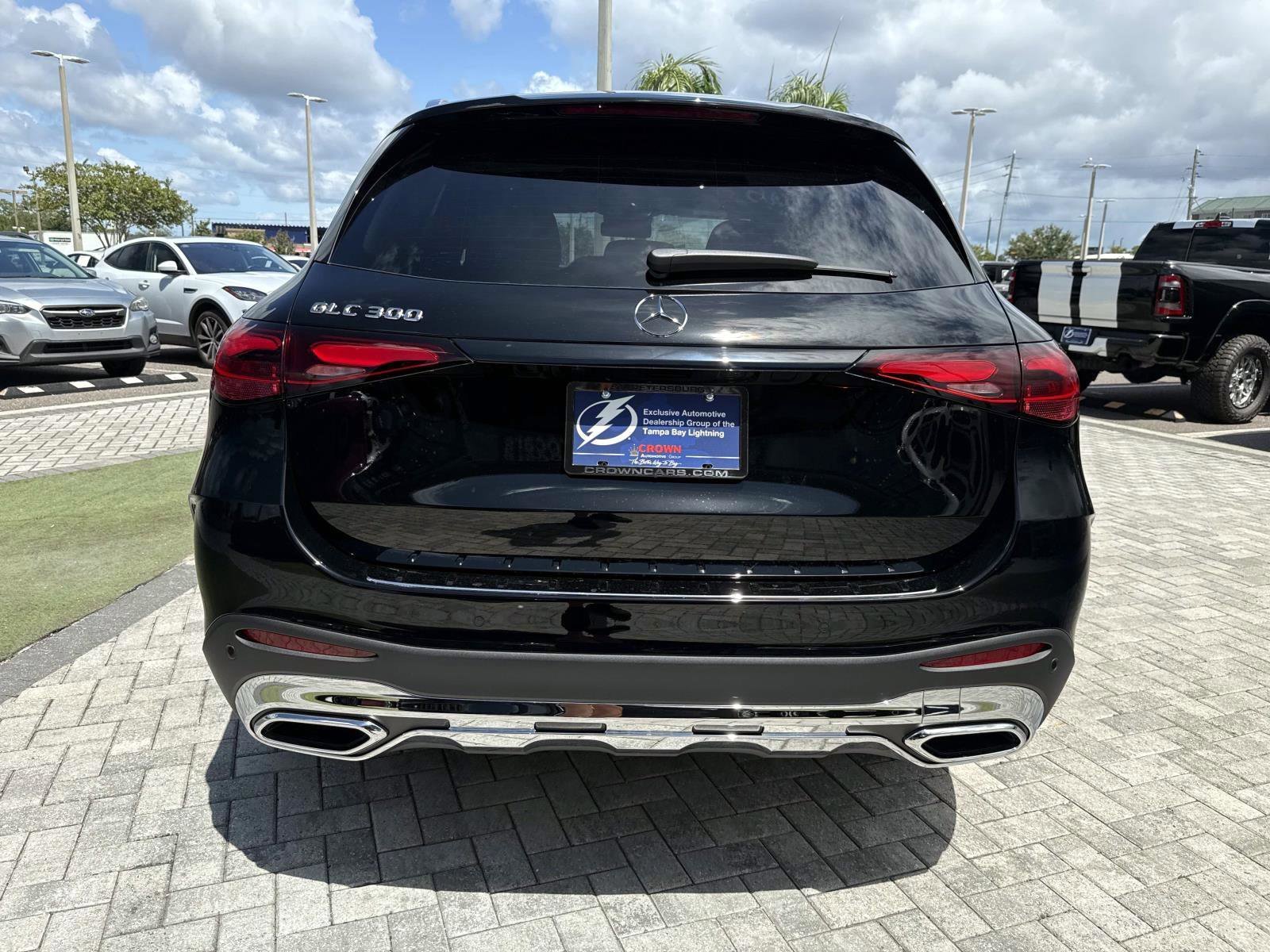 New 2026 Black Mercedes-Benz 300 SUV image 9