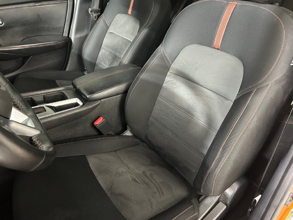 Used 2025 Orange Nissan SR image 8