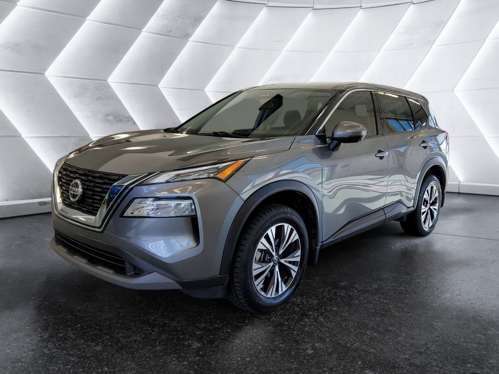 Used 2021 Gray Nissan SV image 3