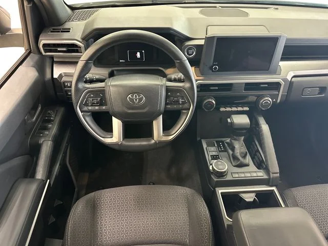 Used 2025 White Toyota SR5 image 10