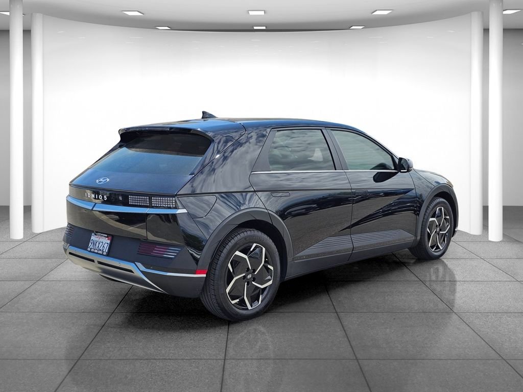 Certified Used 2024 Black Hyundai SEL image 6
