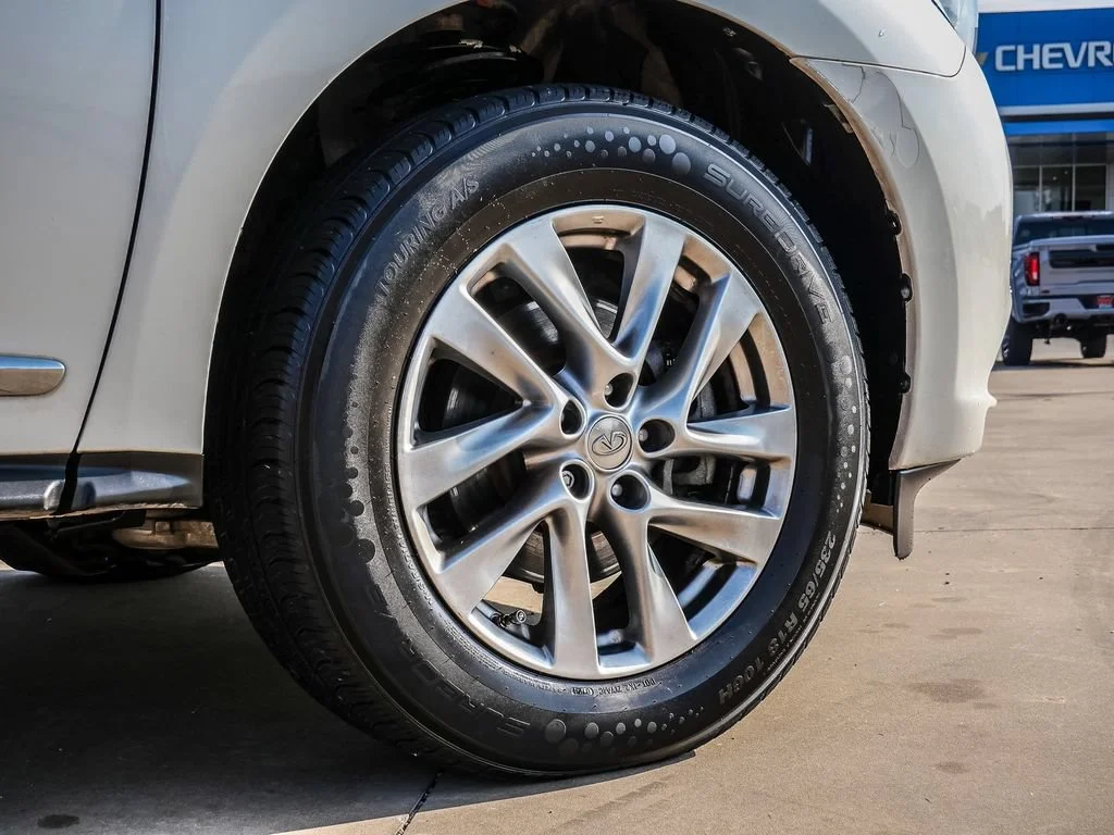 Used 2015 White INFINITI NA image 9