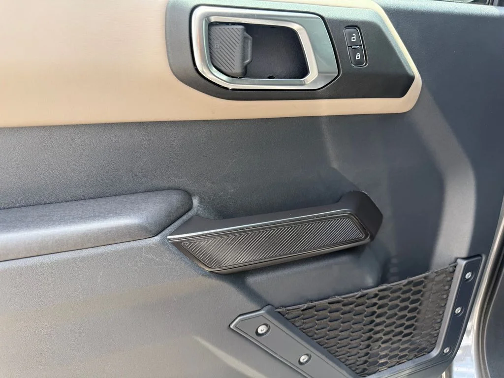 Used 2024 Gray Ford Wildtrak image 5