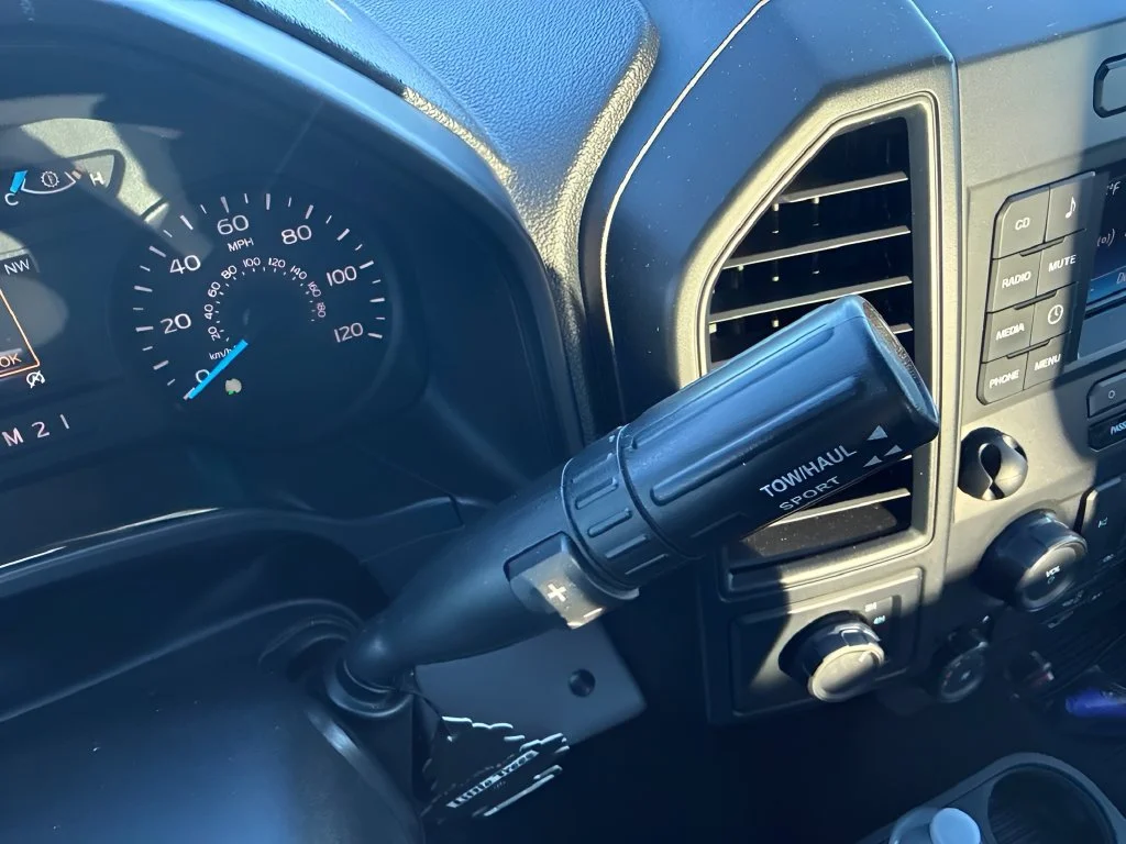 Used 2017  Ford XL image 13