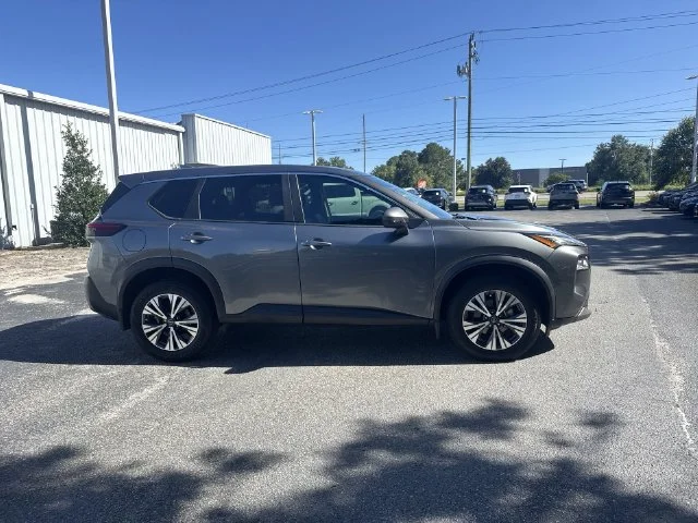 Used 2023 Gray Nissan SV image 4
