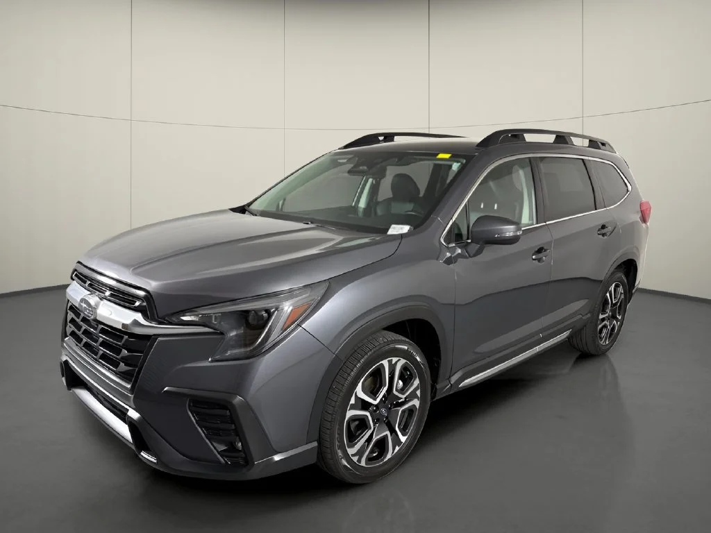 Used 2023 Gray Subaru Limited image 4