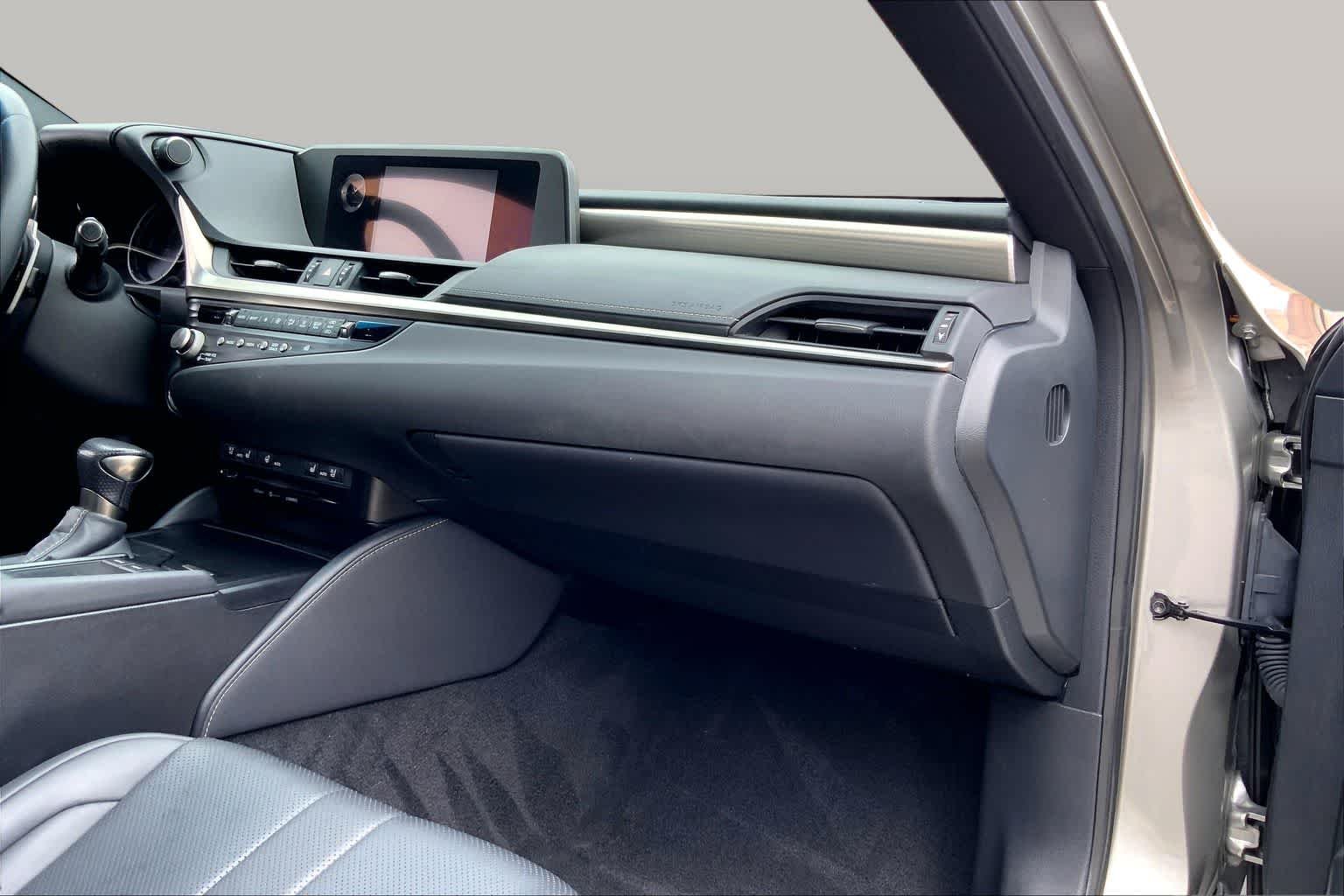 Used 2021 Atomic Silver Lexus F SPORT image 19