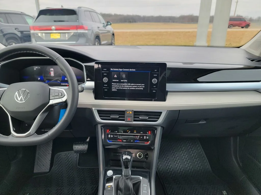 2026 Volkswagen Taos SE - Photo 34