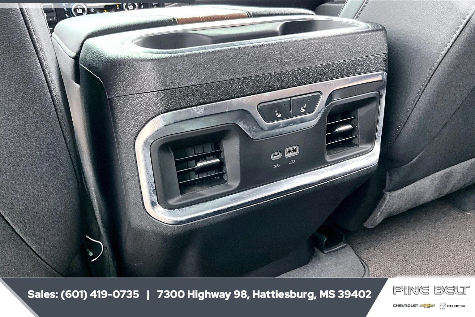 Used 2024 Iridescent Pearl Tricoat Chevrolet High Country image 25