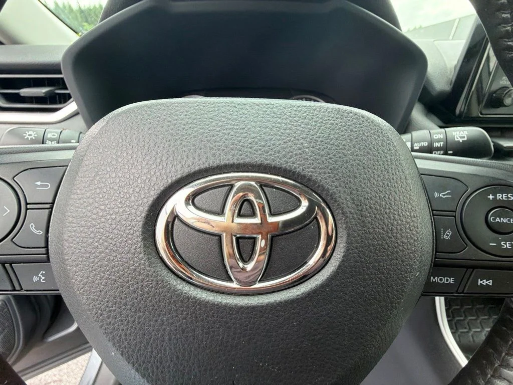Used 2021 Gray Toyota XLE image 30