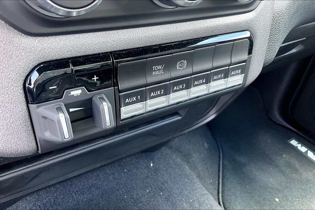 New 2024 Ram 3500 Tradesman 4D Crew Cab