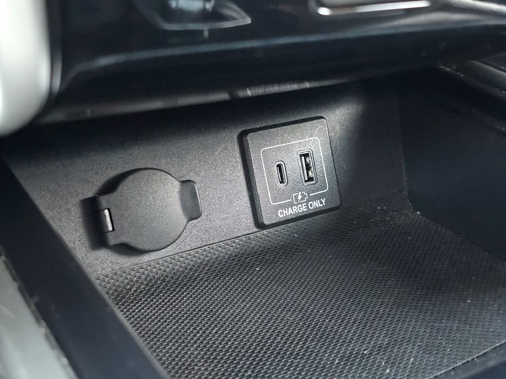 Used 2019 White Nissan SV image 35