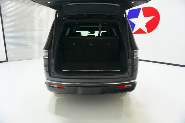 2023 Jeep Grand Wagoneer Series I - Photo 9