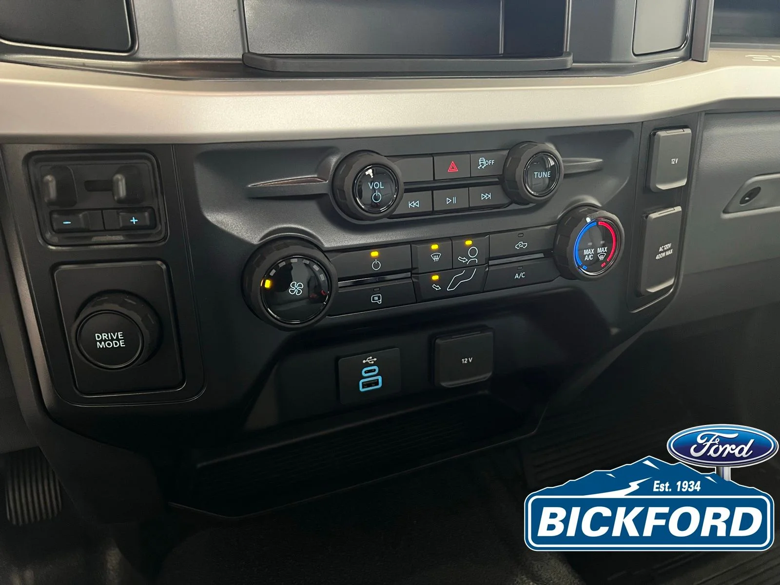 2025 Ford F-550 Super Duty Chassis Cab XL - Photo 12