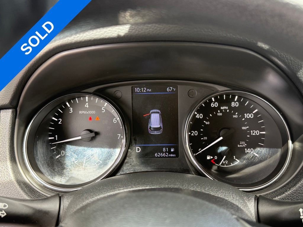 Used 2018 Caspian Blue Nissan S image 13