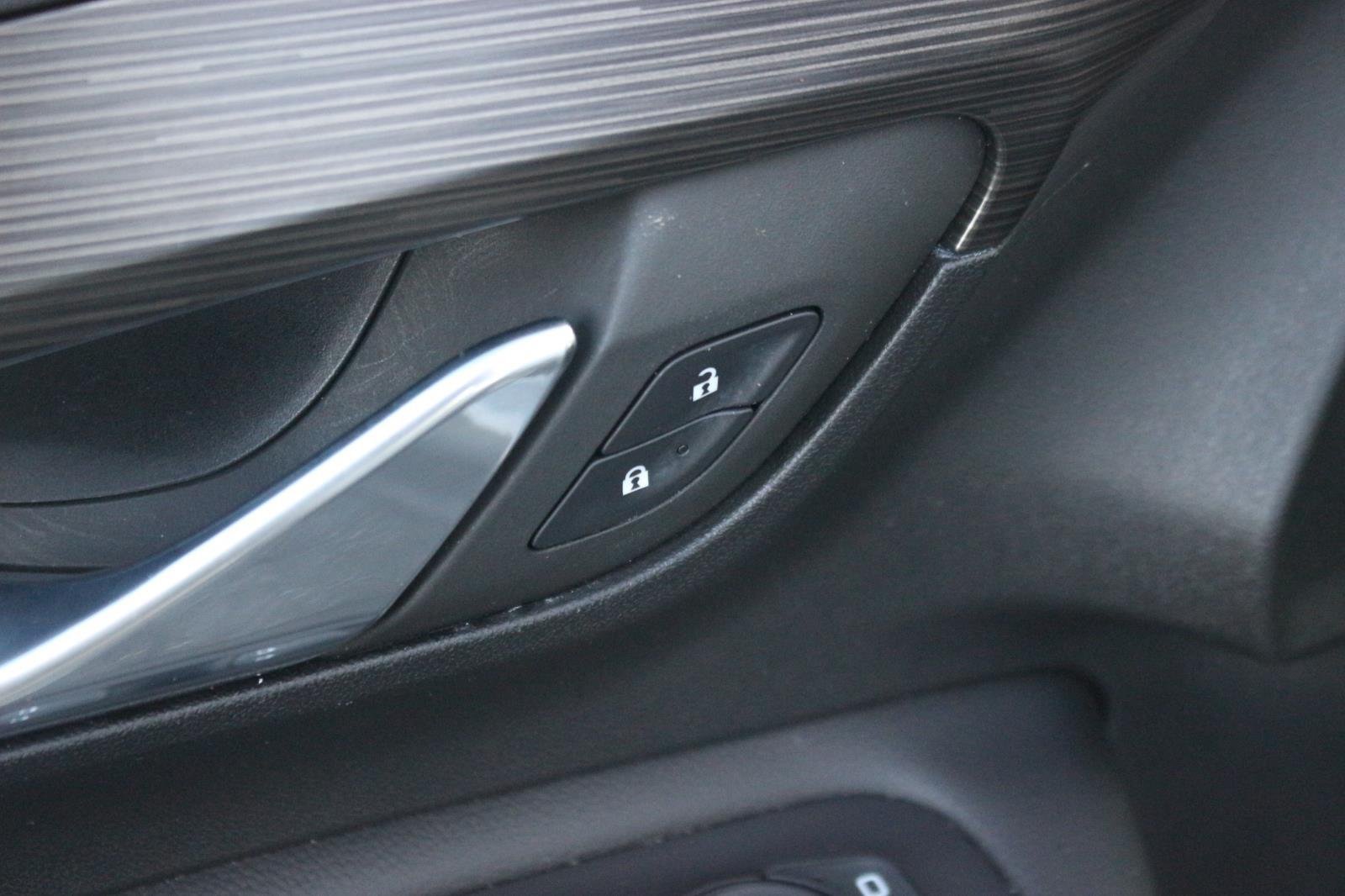 Used 2023 Sterling Metallic GMC SLE image 14