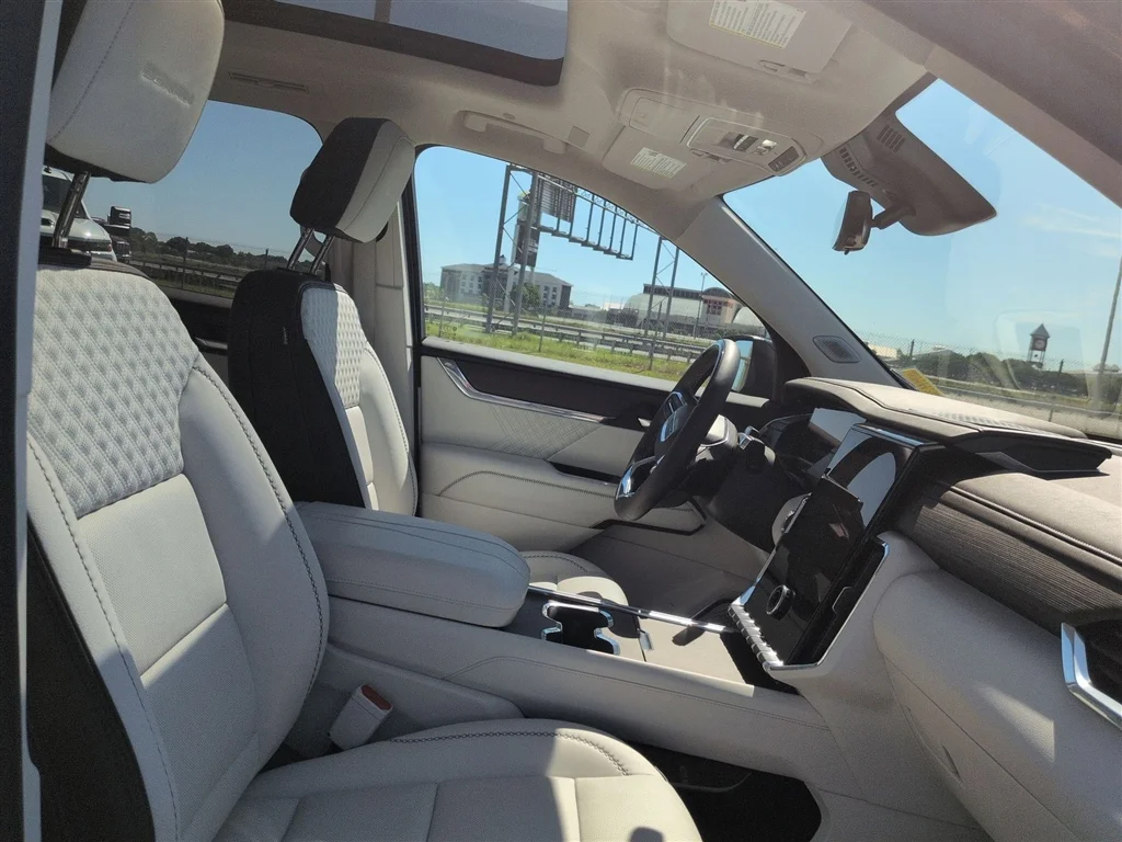 Used 2024 Ebony Twilight Metallic GMC Denali image 29