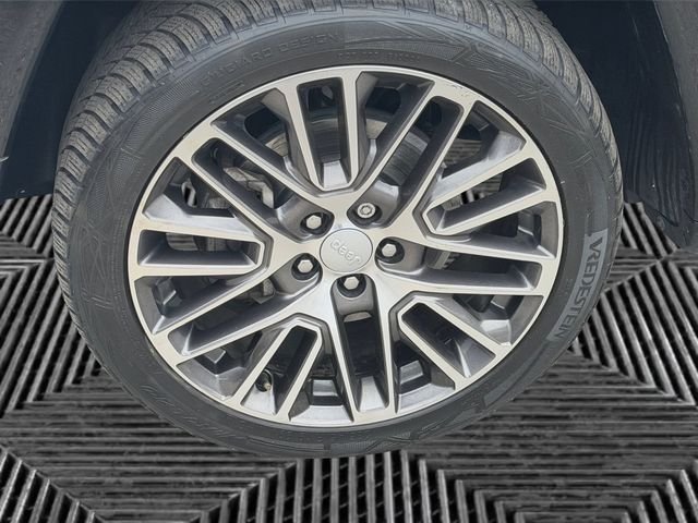 Certified Used 2022 Gray Jeep Limited image 10