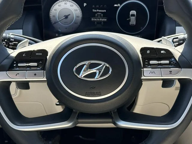 Used 2023 White Hyundai Limited image 19