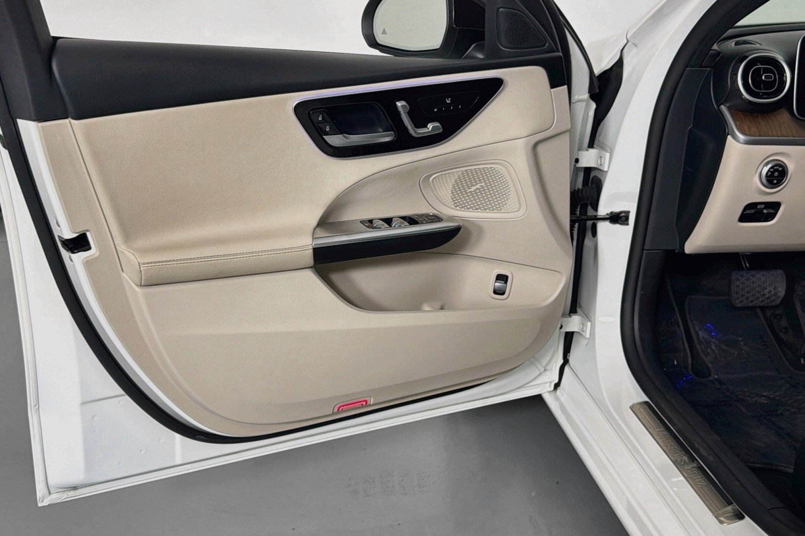 Certified Used 2023 Polar White Mercedes-Benz C 300 image 22