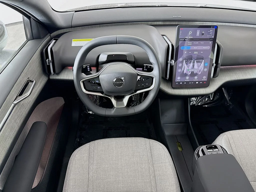 New 2026 White Volvo Twin Motor Performance Ultra image 22