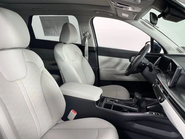 2025 Kia Sorento S - Photo 47