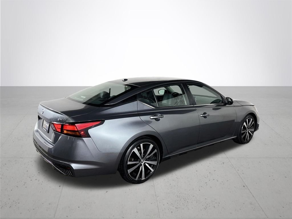 Used 2020 Gun Metallic Nissan 2.5 SR image 6