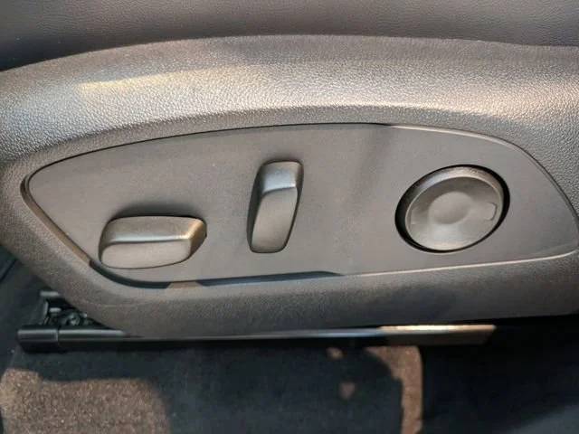 2026 GMC Acadia AT4 - Photo 20