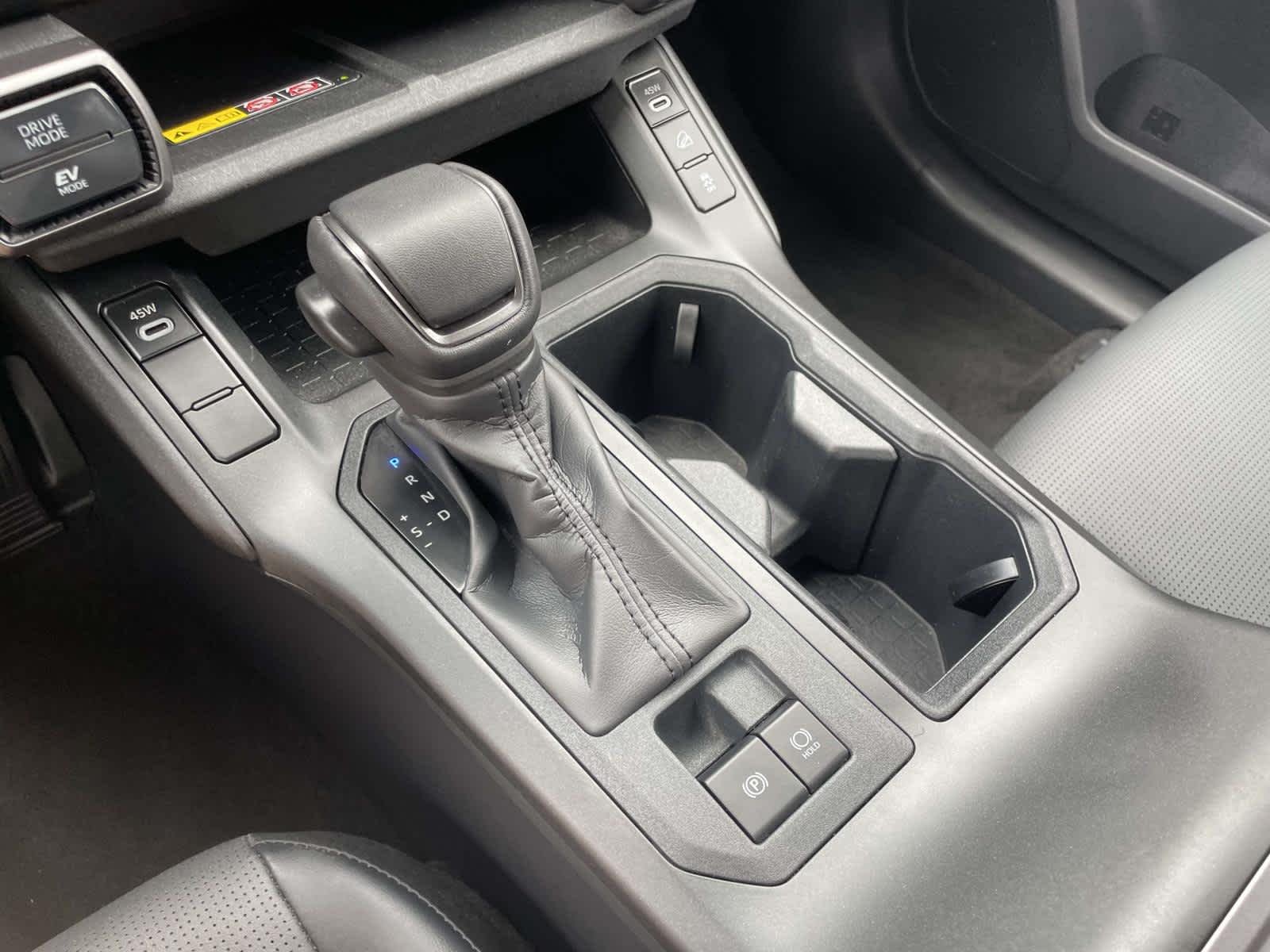 Used 2026 Wind Chill Pearl Toyota XLE Premium image 43