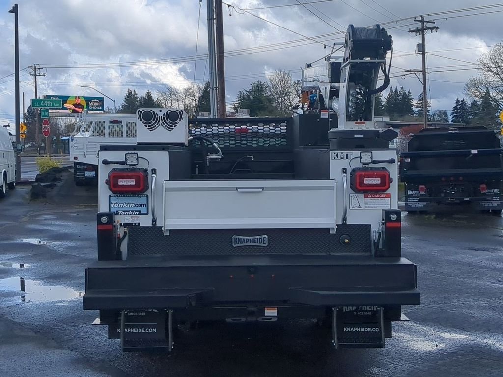 2024 Ford F-550 Super Duty Chassis Cab XL - Photo 40