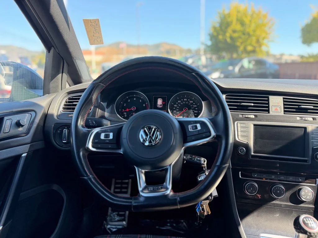 Used 2017 Black Volkswagen S image 25
